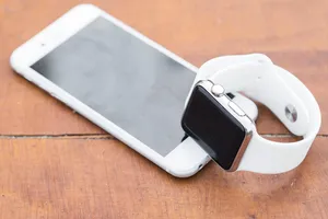 Warum bleibt das Display meiner Smartwatch schwarz